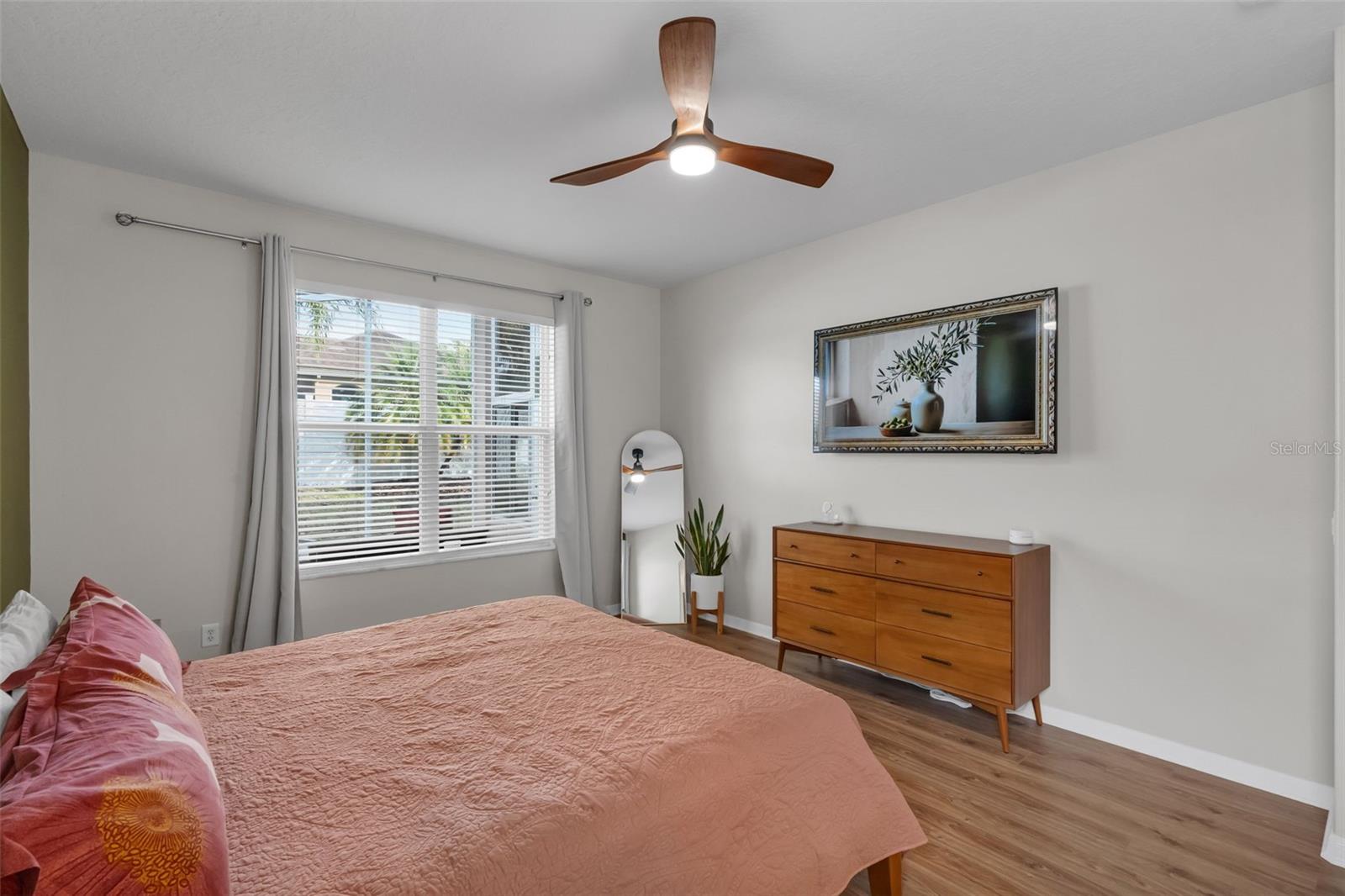 WOODBRIDGE LAKES - Residential