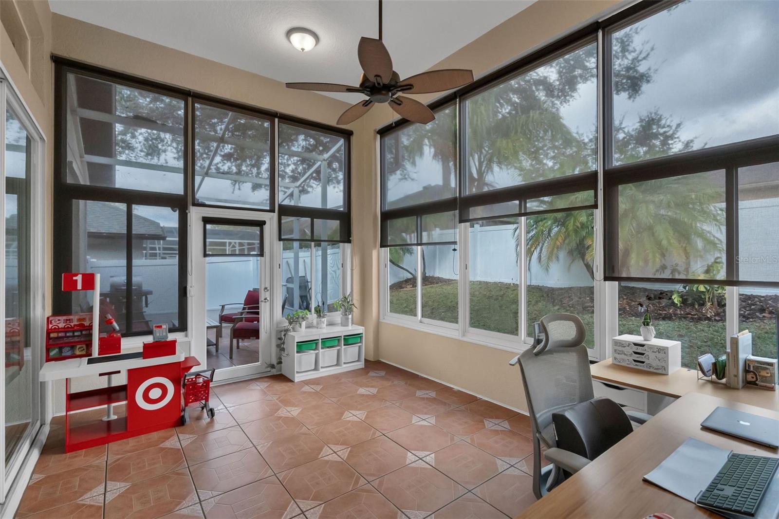 WOODBRIDGE LAKES - Residential