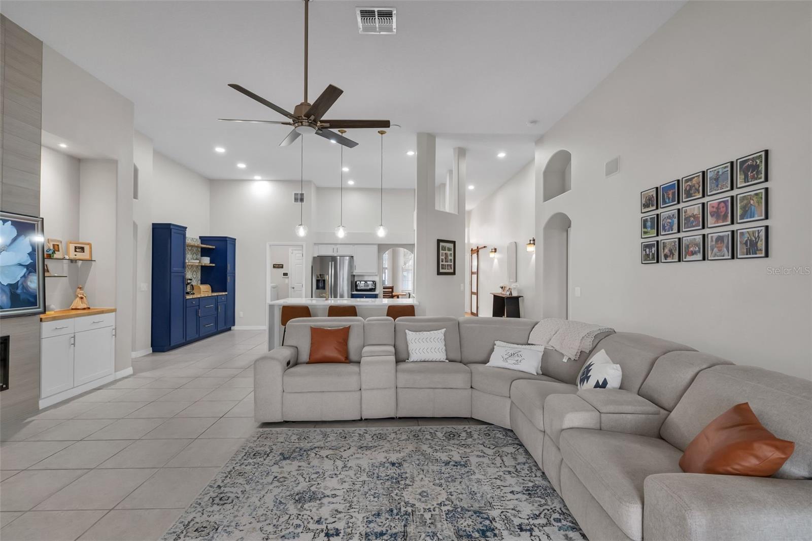 WOODBRIDGE LAKES - Residential