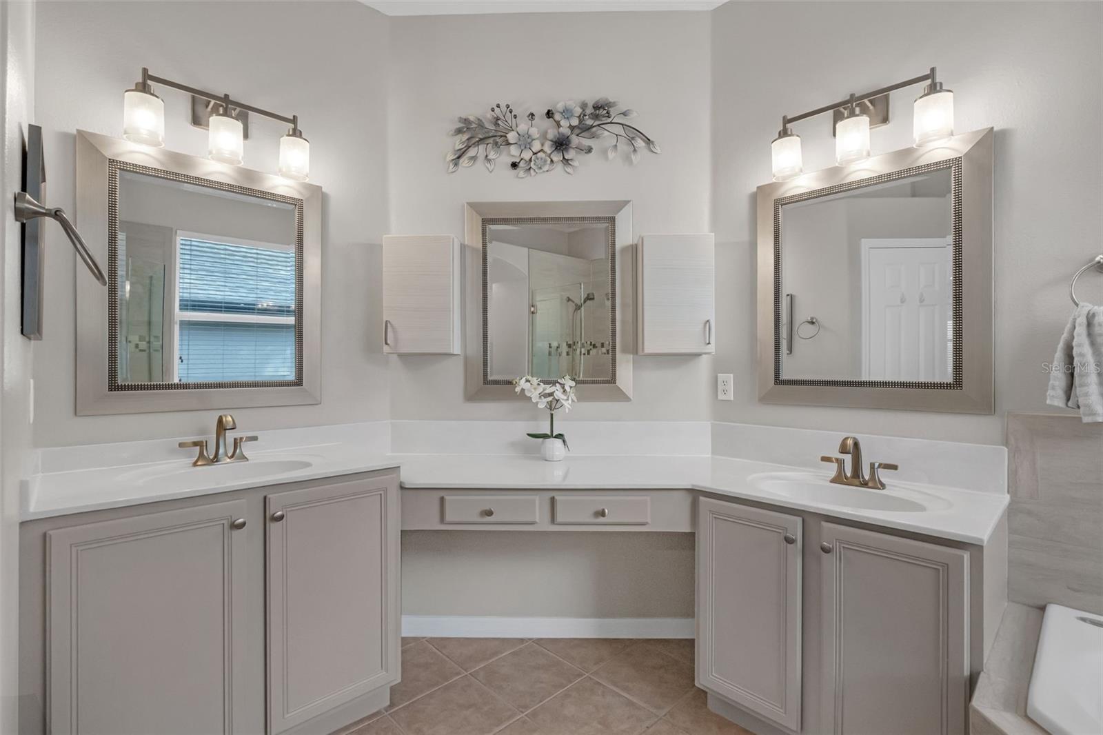 WOODBRIDGE LAKES - Residential