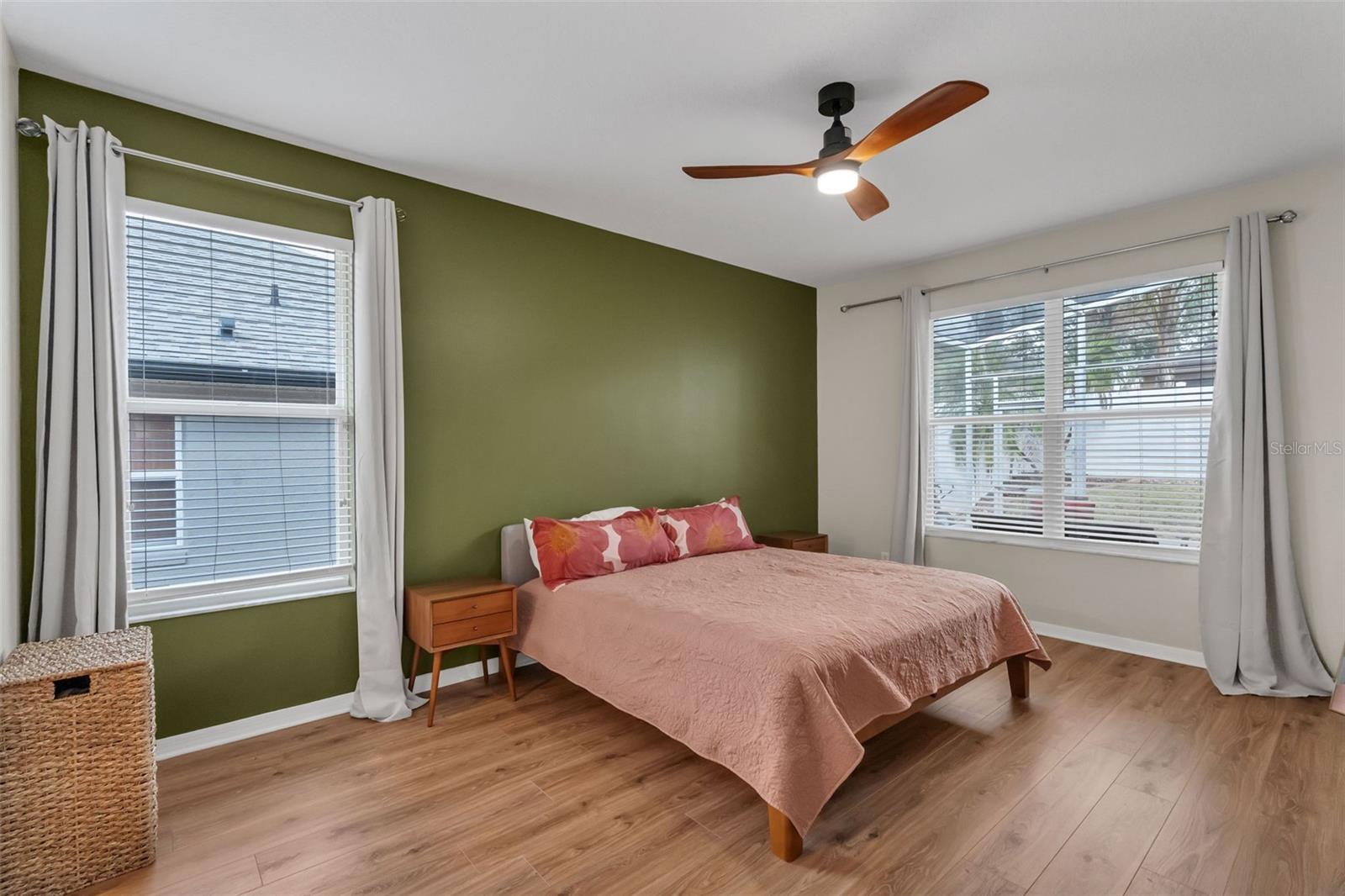 WOODBRIDGE LAKES - Residential