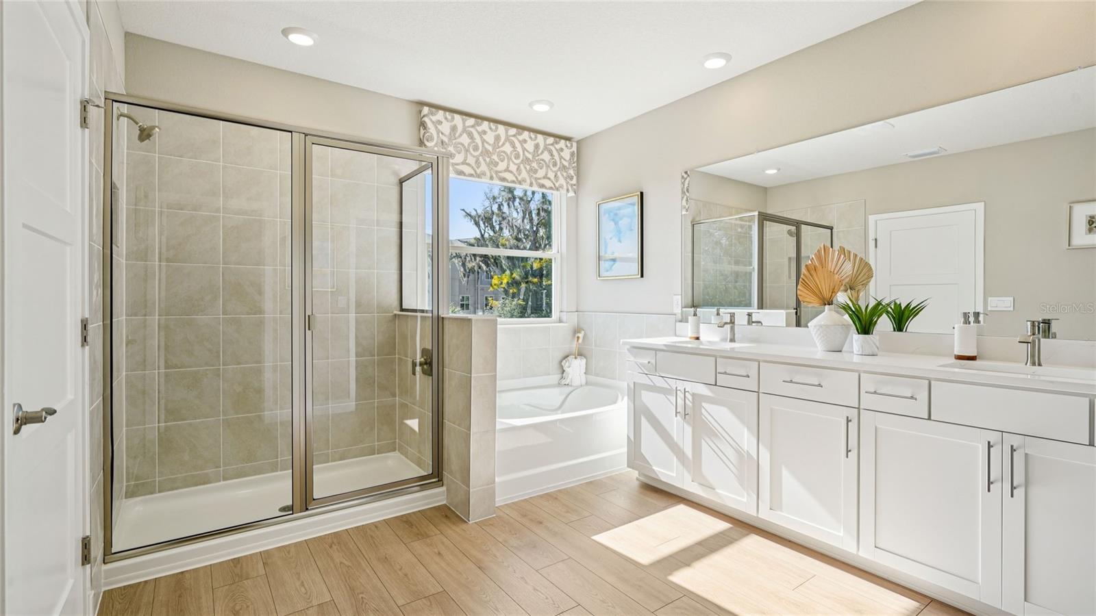 BUCHANAN TRAILS - Residential