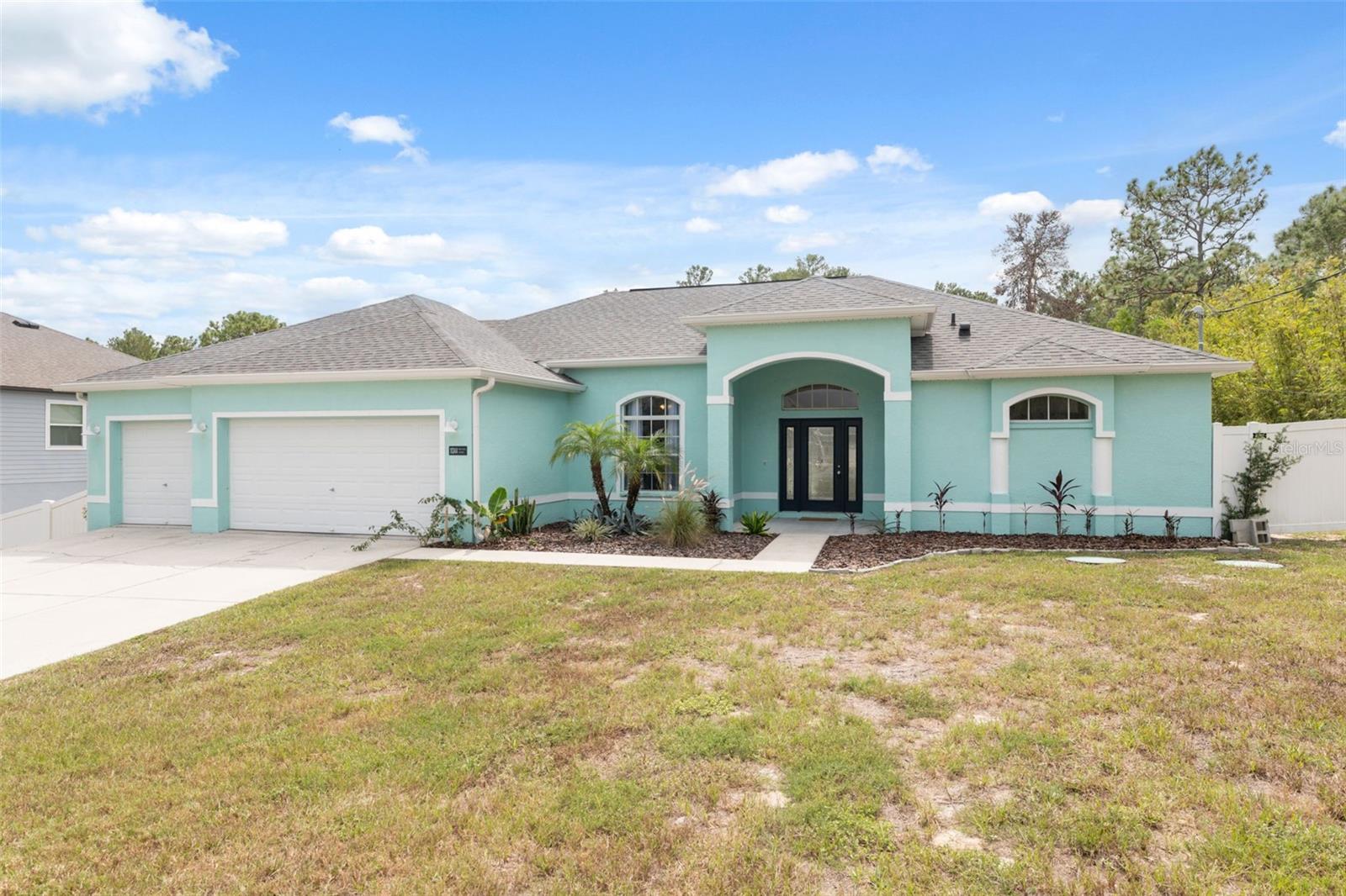 ROYAL HIGHLANDS - Residential