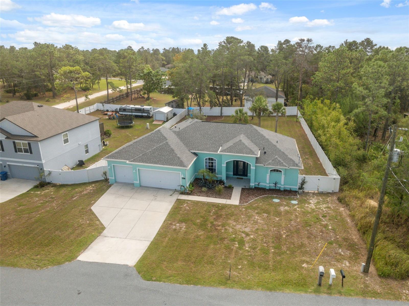 ROYAL HIGHLANDS - Residential