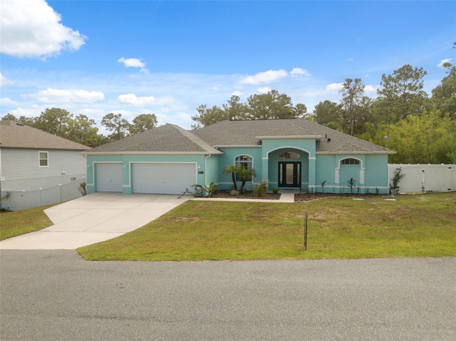 ROYAL HIGHLANDS - Residential