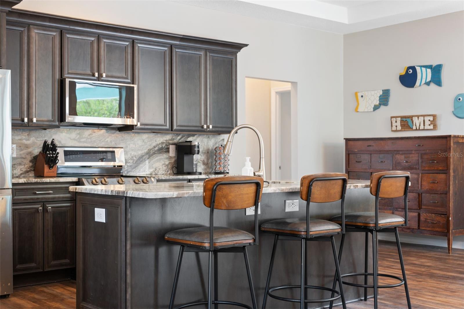 ROYAL HIGHLANDS - Residential
