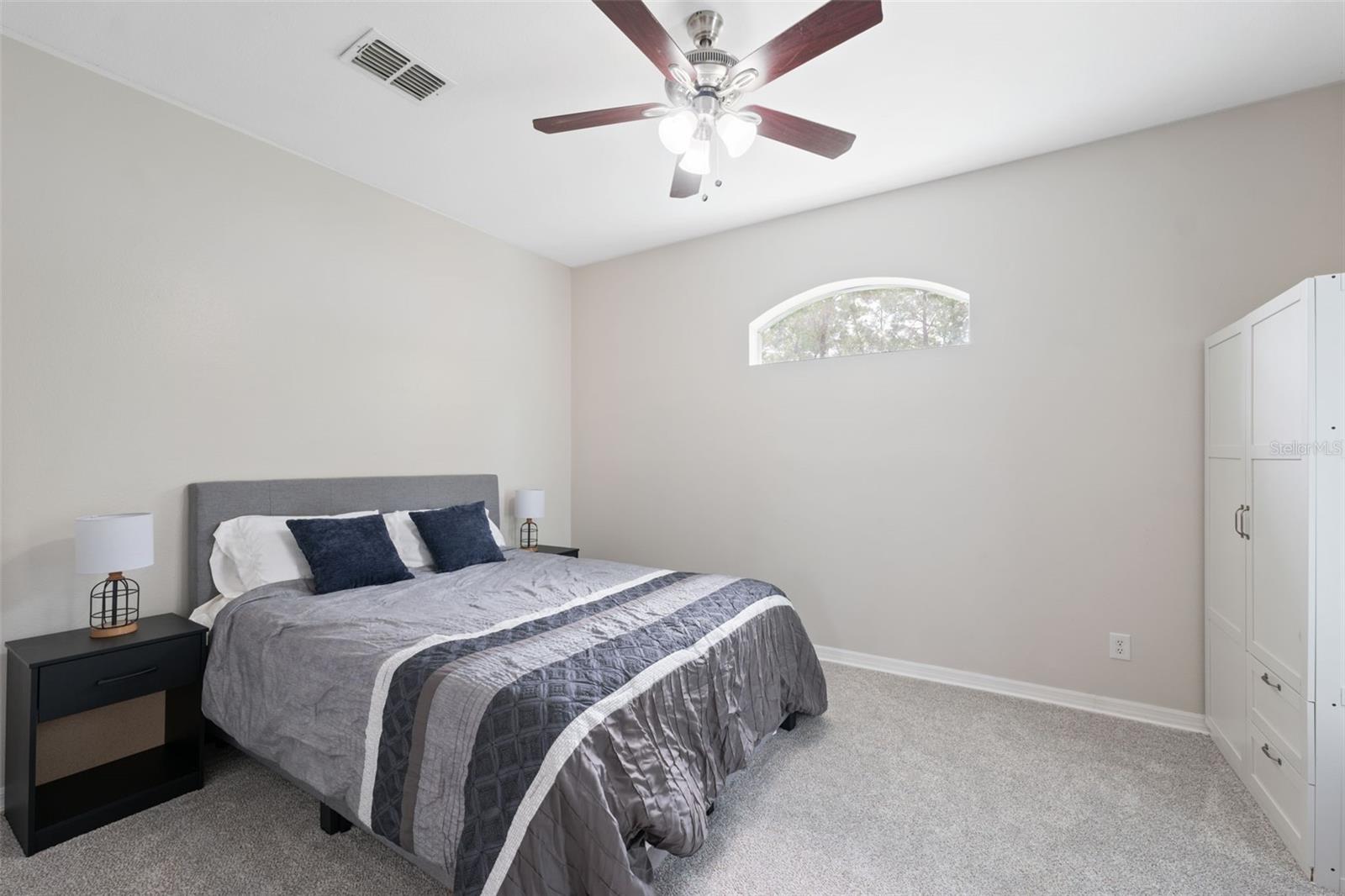 ROYAL HIGHLANDS - Residential