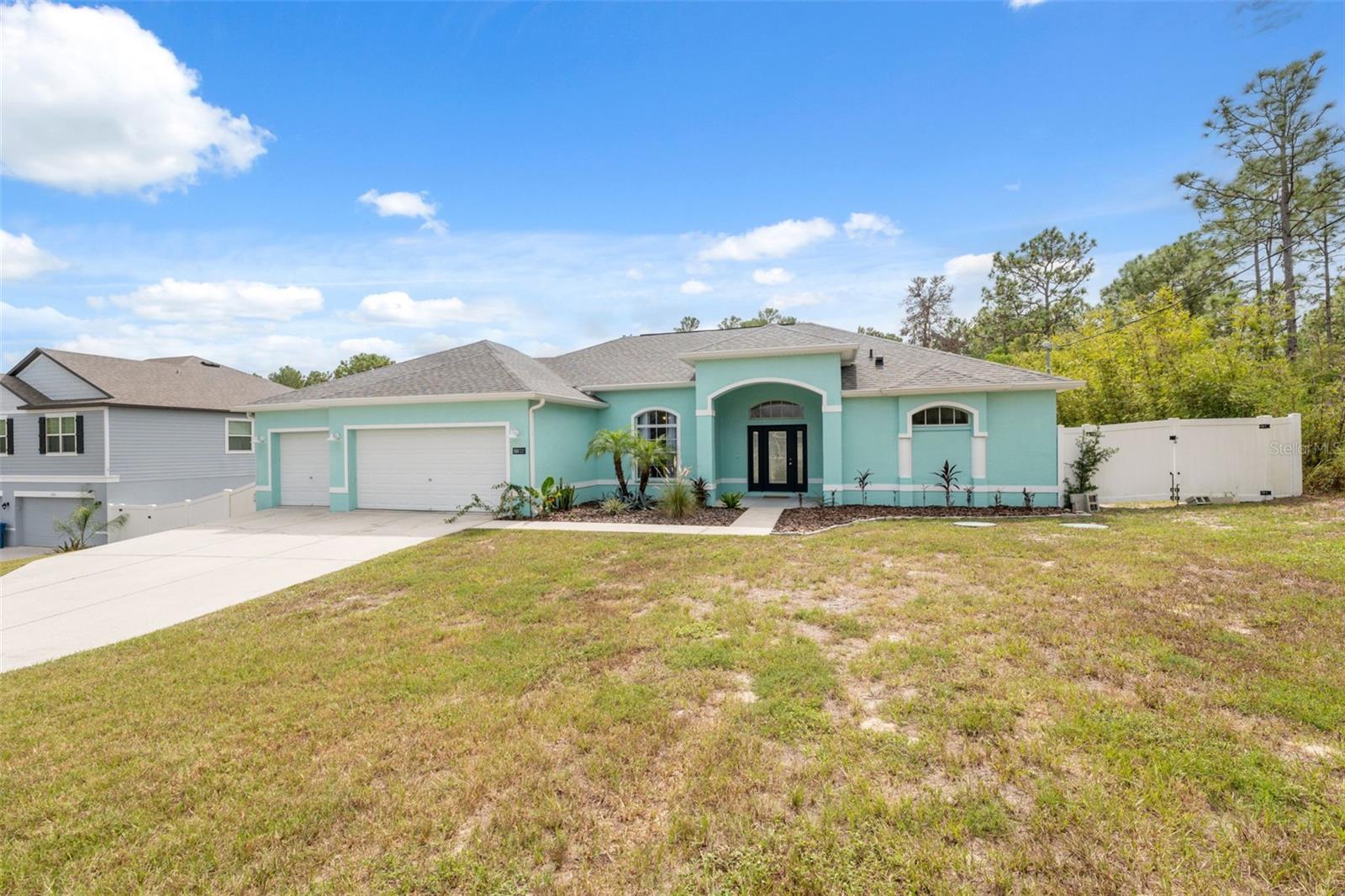 ROYAL HIGHLANDS - Residential