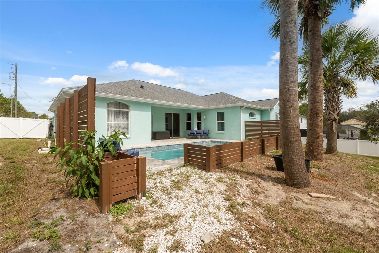 ROYAL HIGHLANDS - Residential