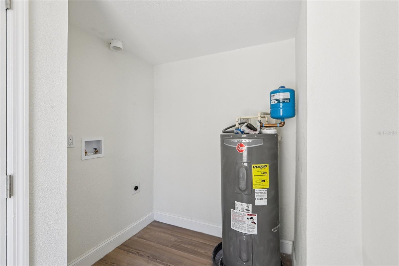 FLORAL VILLA ESTATES - Residential