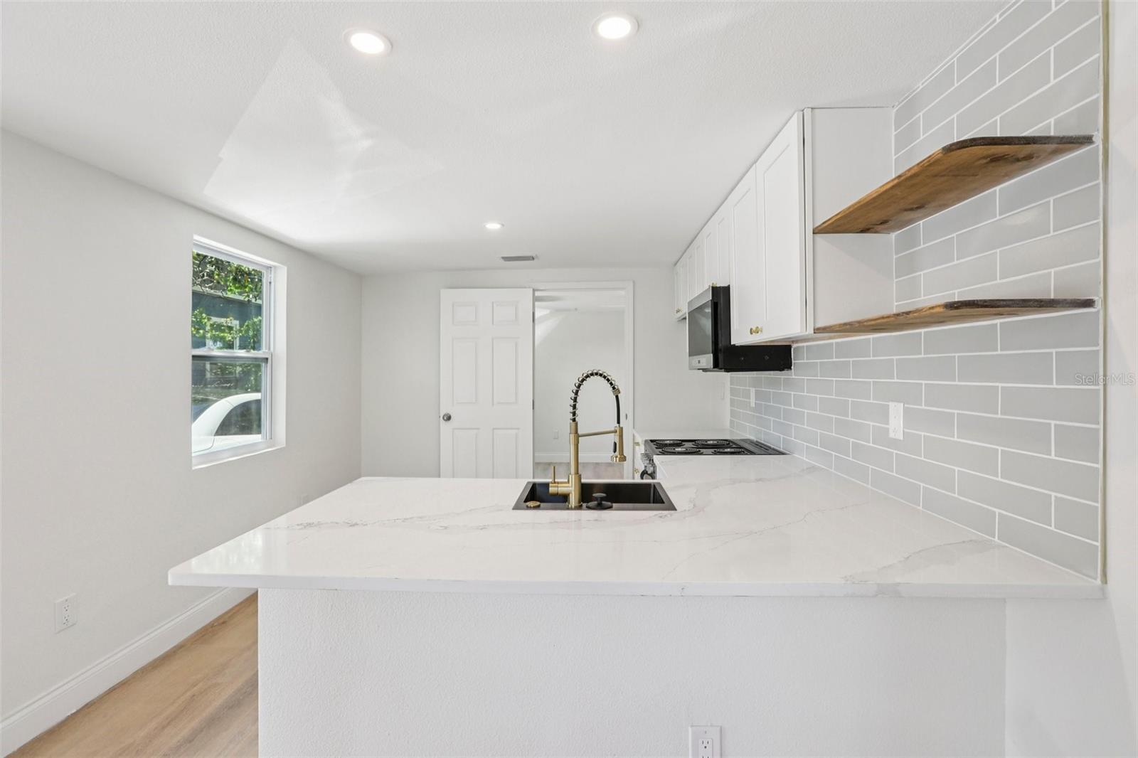 FLORAL VILLA ESTATES - Residential