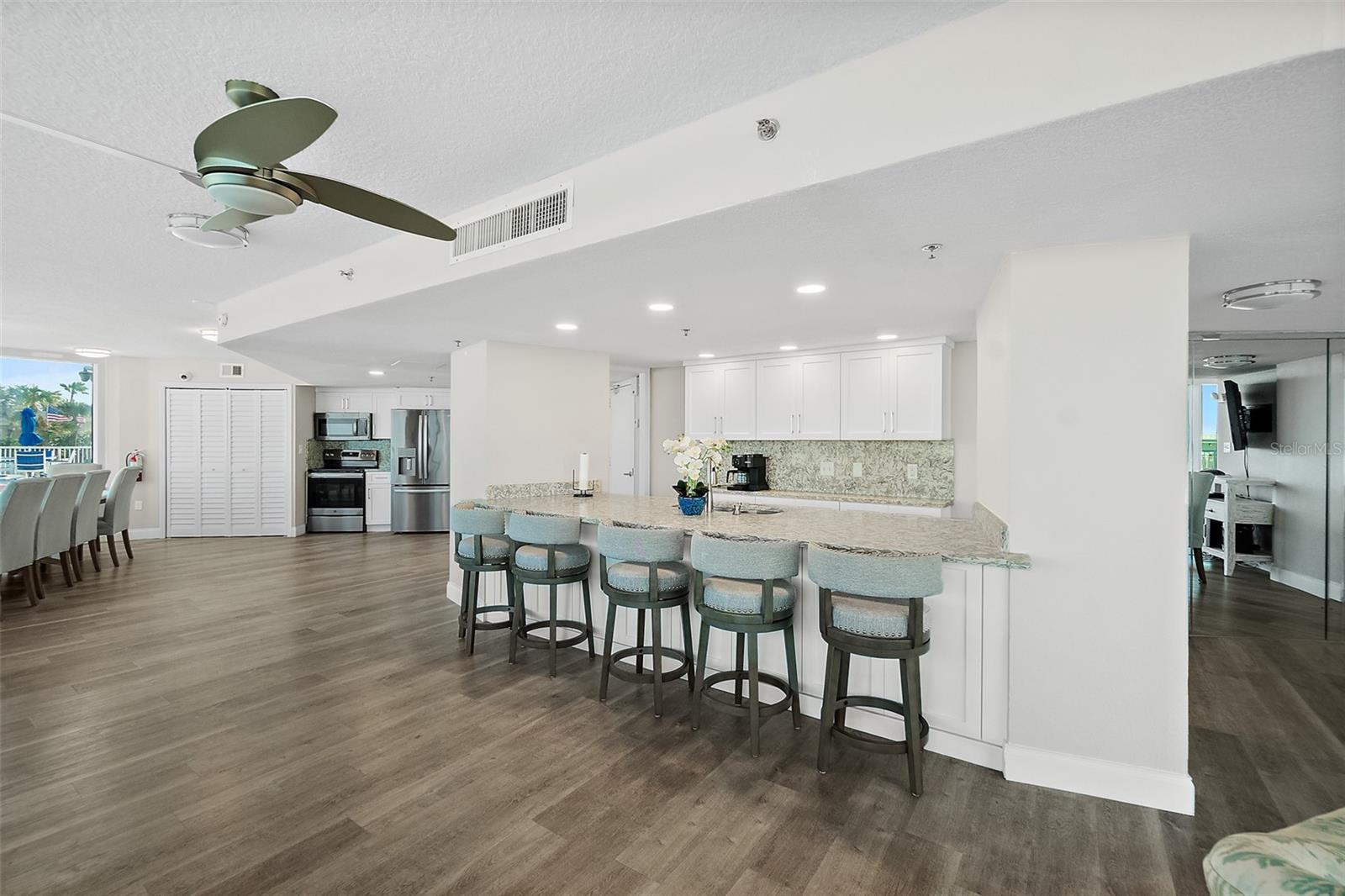 PECK PLAZA - Residential