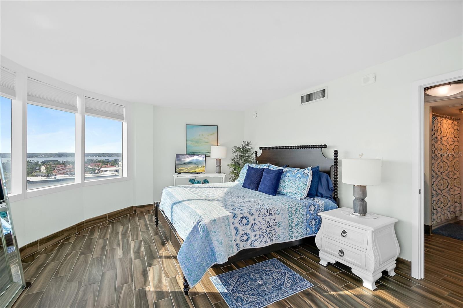 PECK PLAZA - Residential