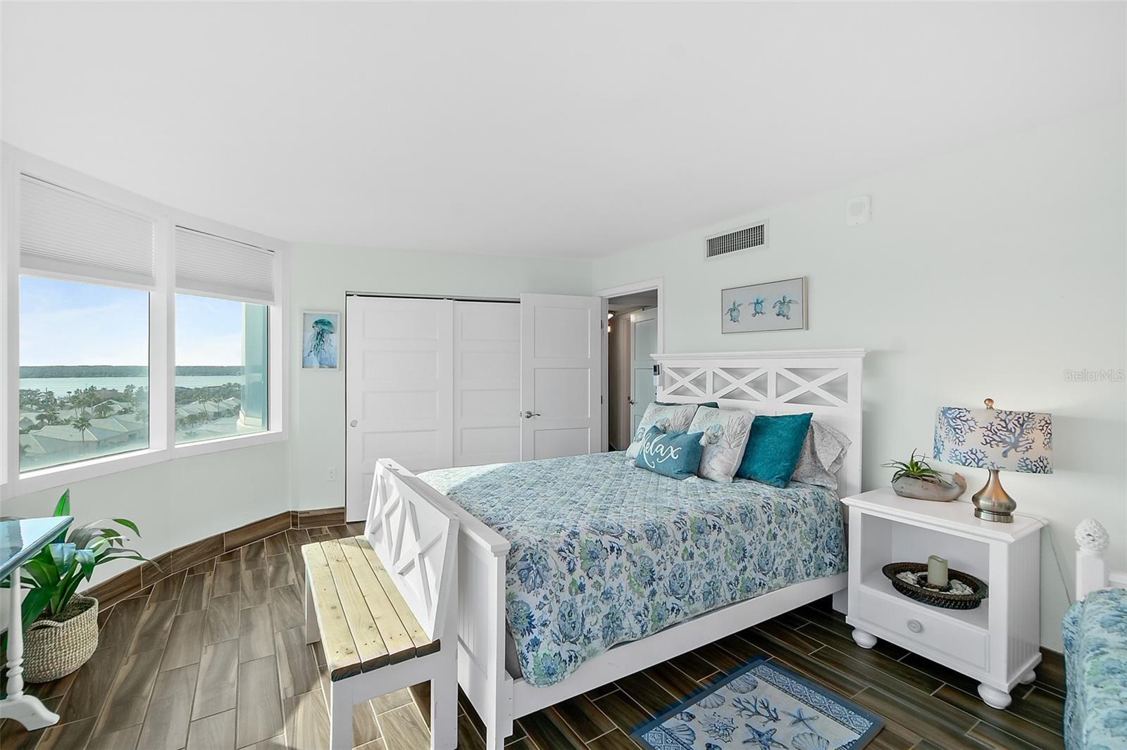 PECK PLAZA - Residential