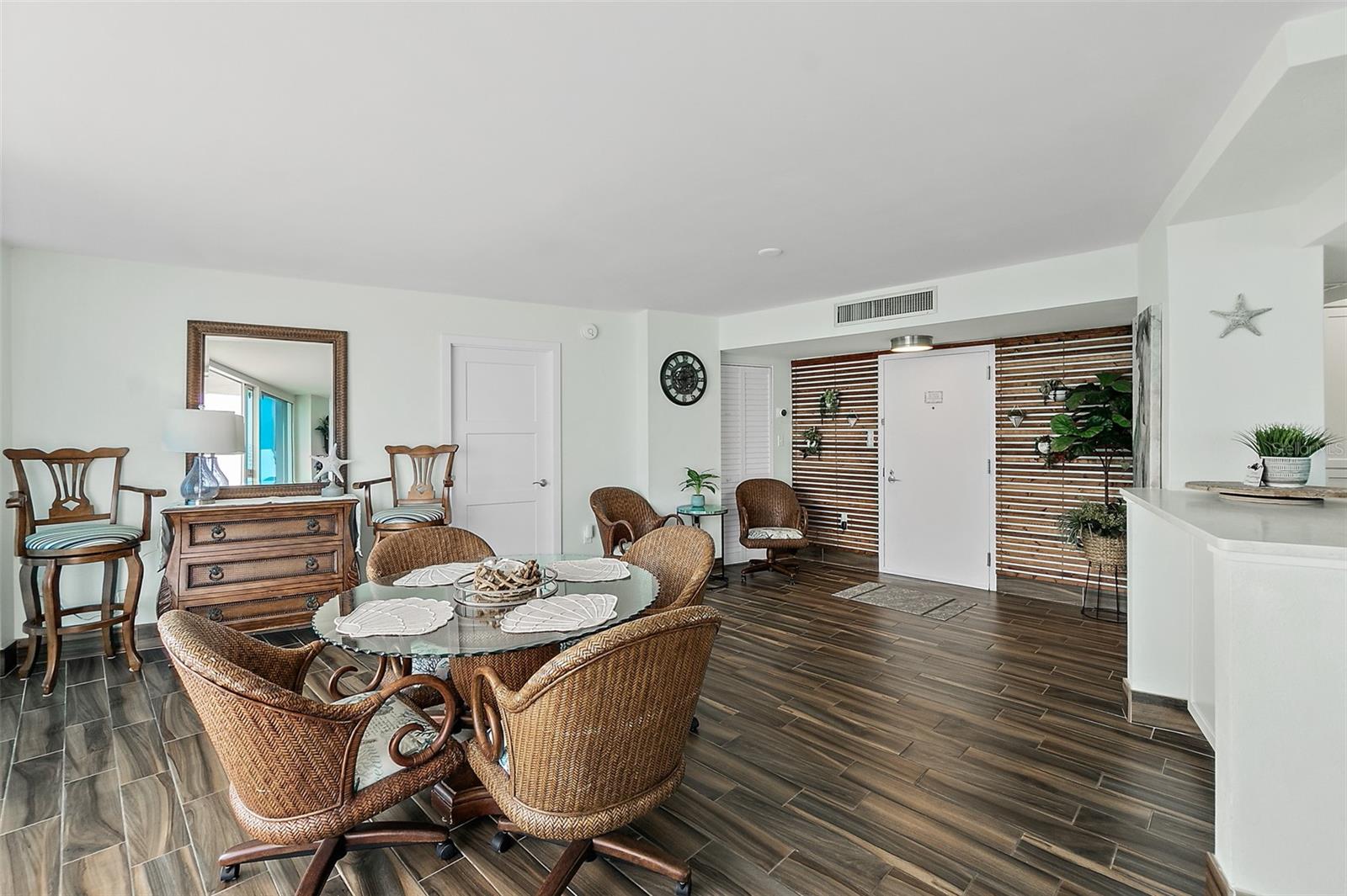 PECK PLAZA - Residential