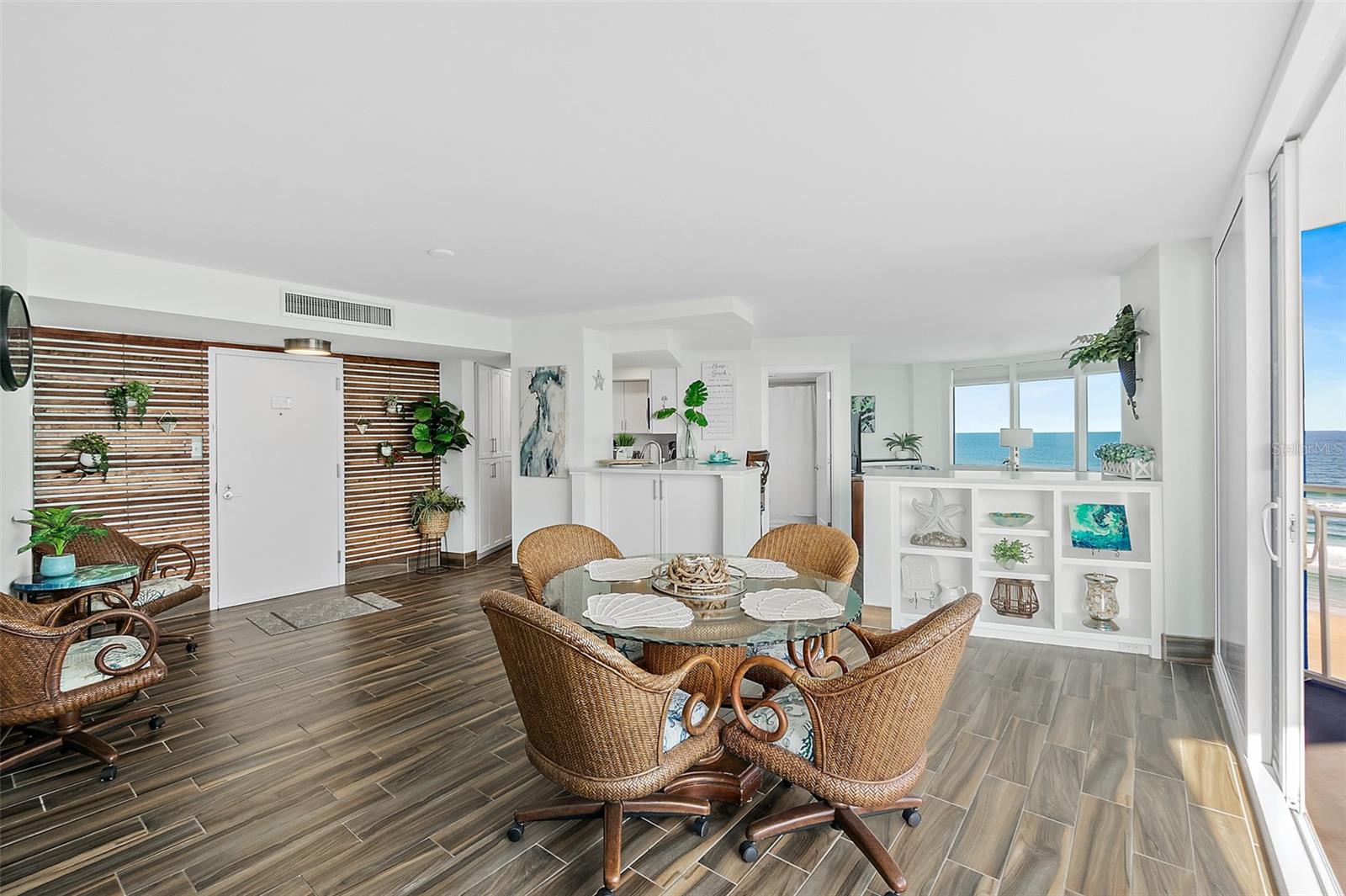 PECK PLAZA - Residential