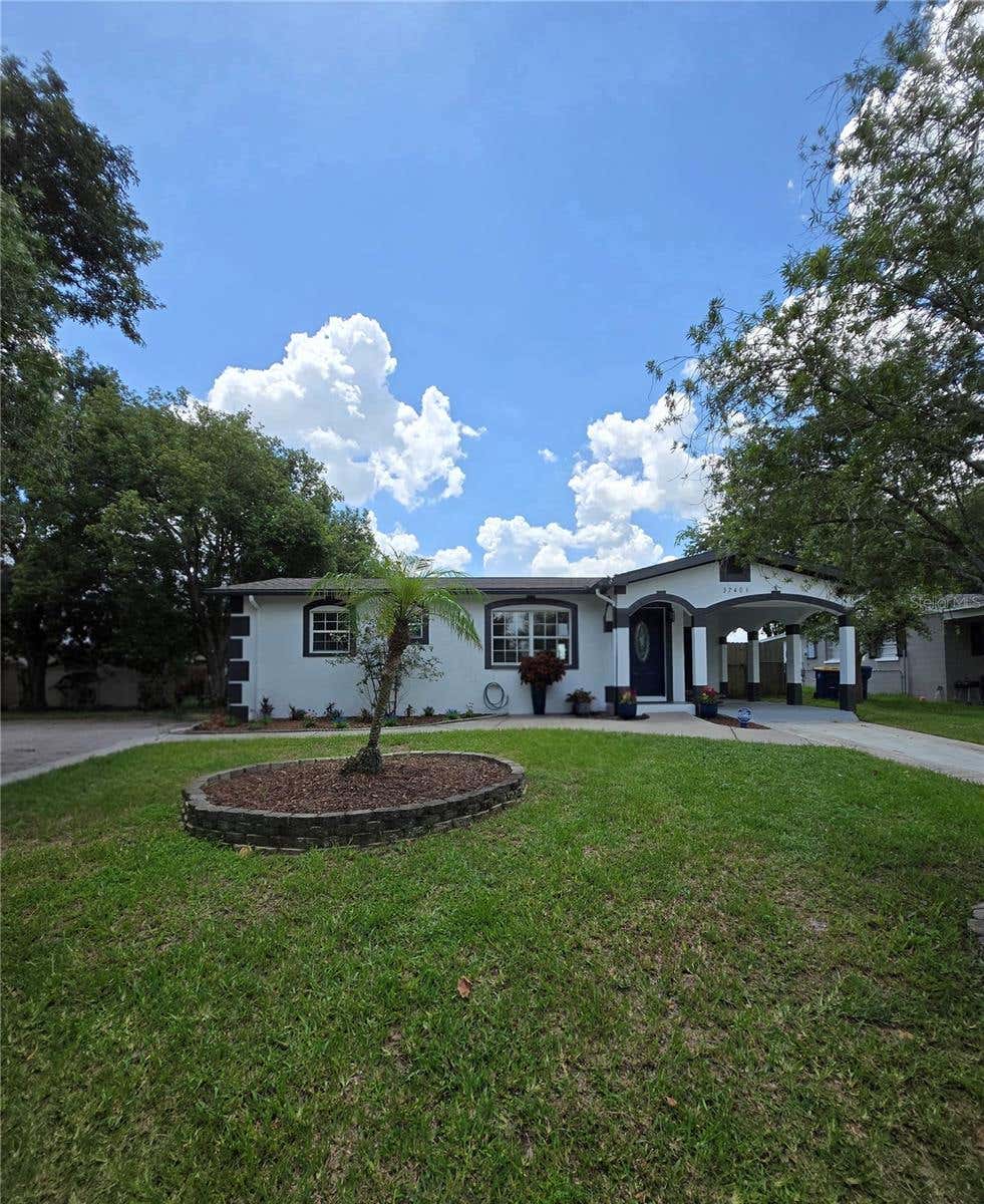 Photo of 37406 Vista Drive, Dade City, FL 33523 (MLS # TB8536908)