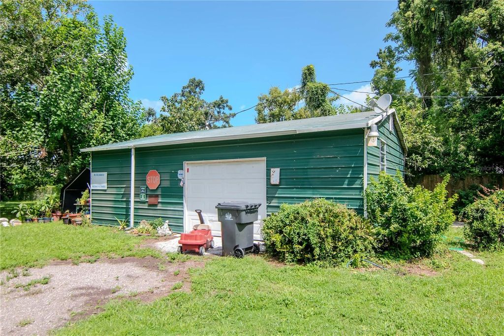 Photo of 128 N Montclair Avenue, Brandon, FL 33510 (MLS # TB8420438)