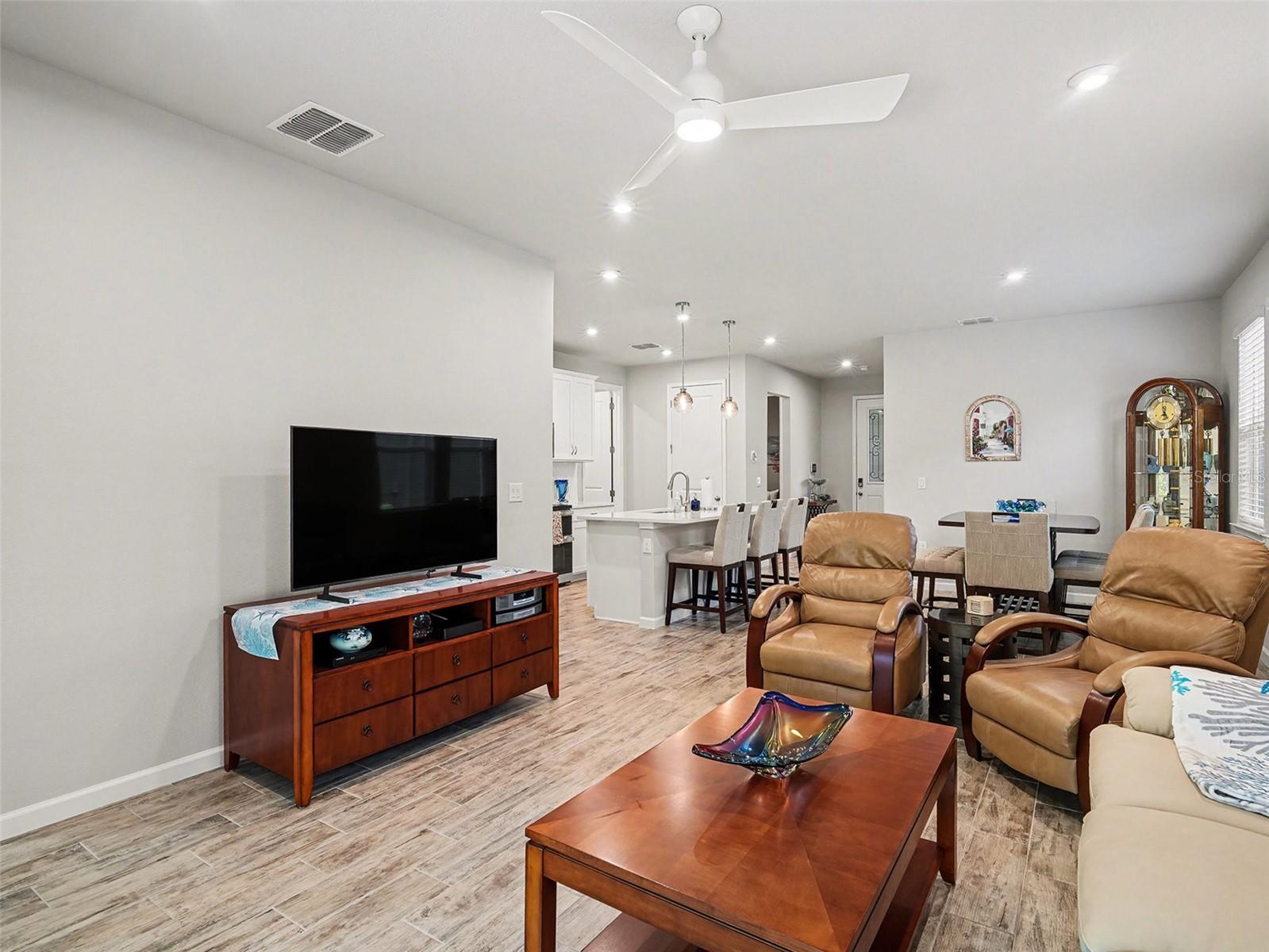 RENAISSANCE/WEST VLGS PH 2B & - Residential