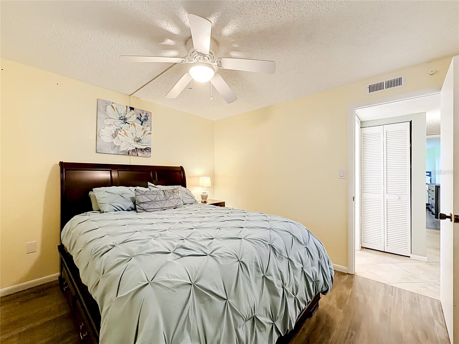 RUSTLEWOOD AT COUNTRYSIDE CONDO - Residential