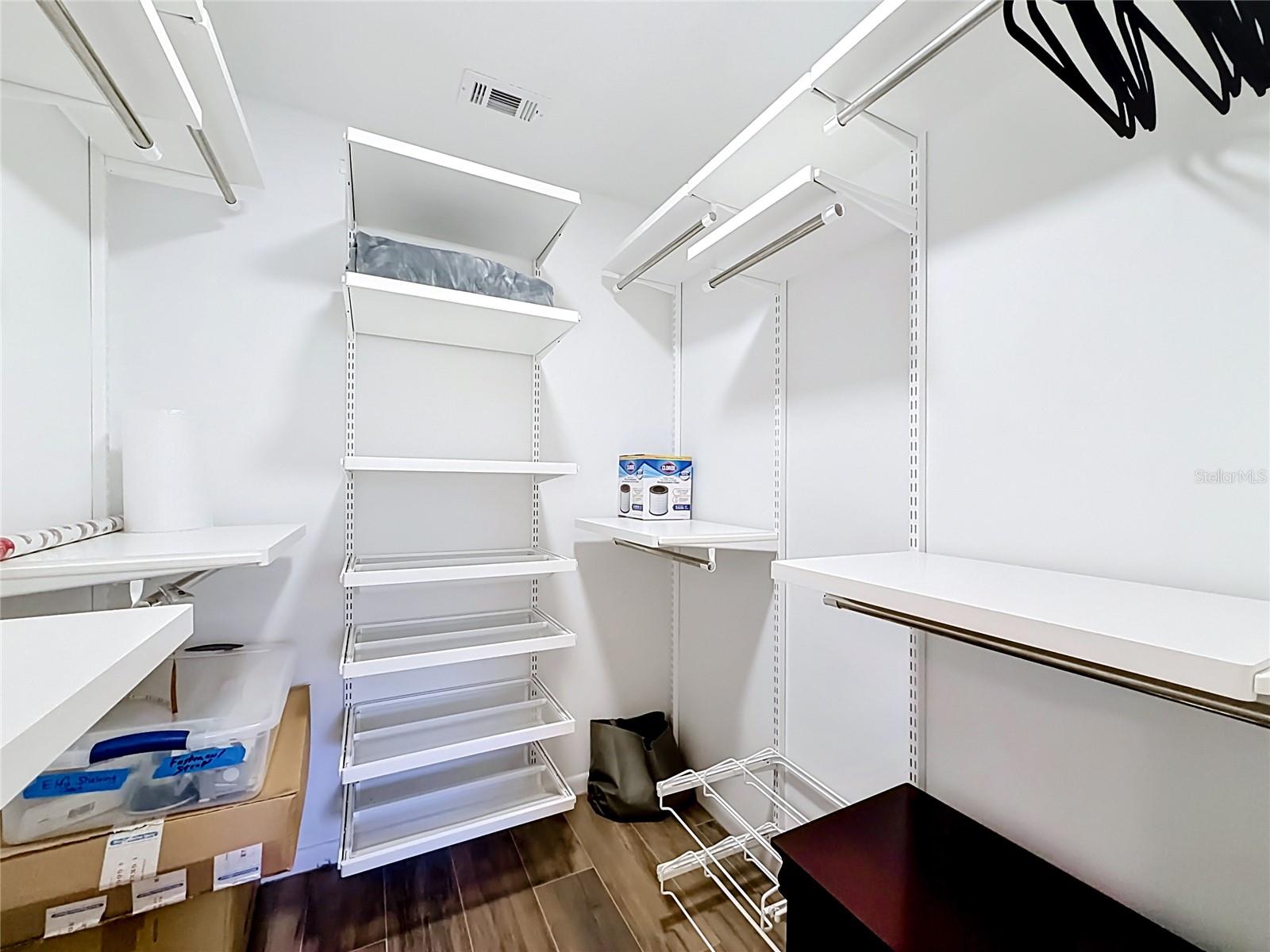 RUSTLEWOOD AT COUNTRYSIDE CONDO - Residential