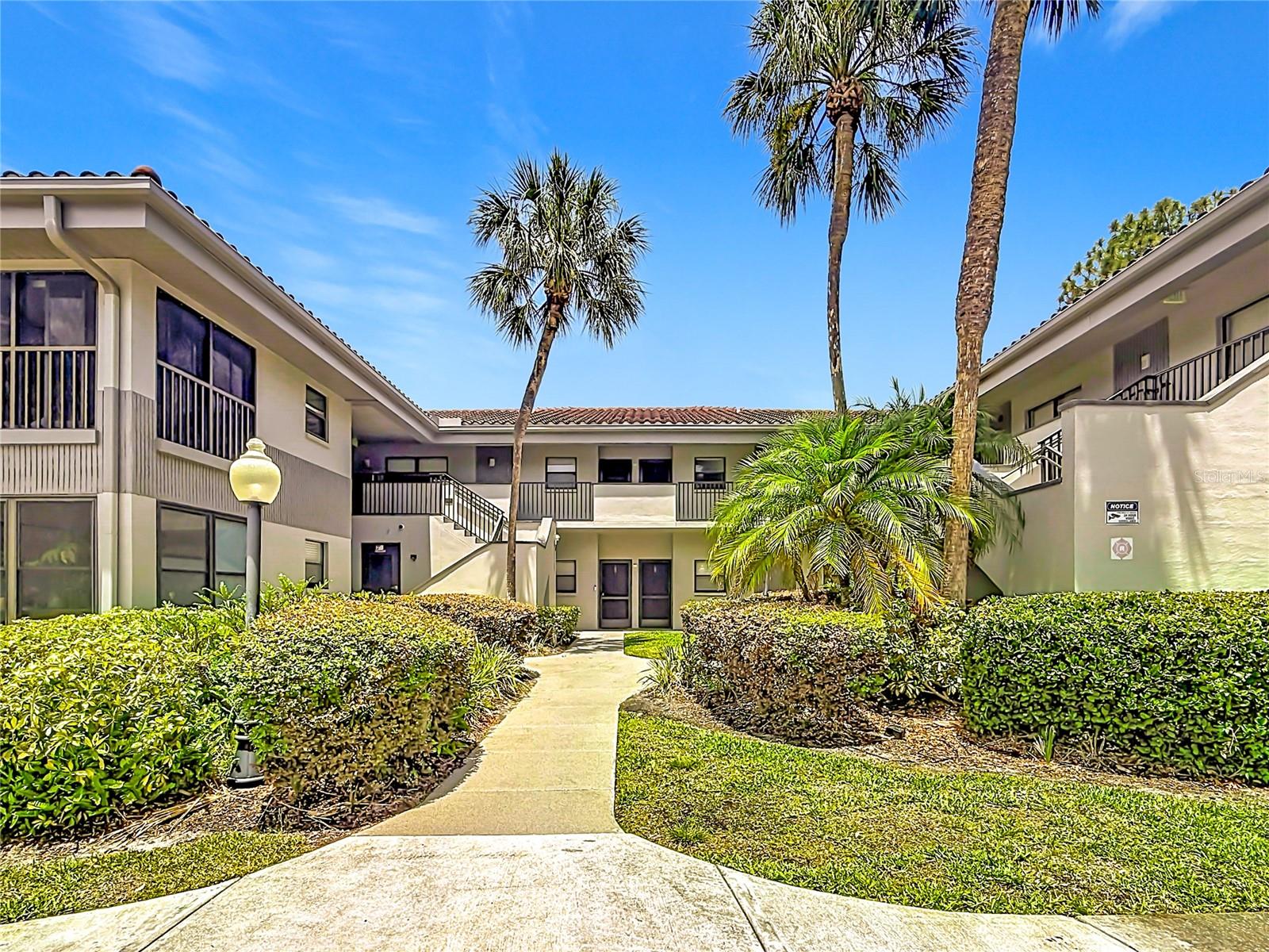 RUSTLEWOOD AT COUNTRYSIDE CONDO - Residential