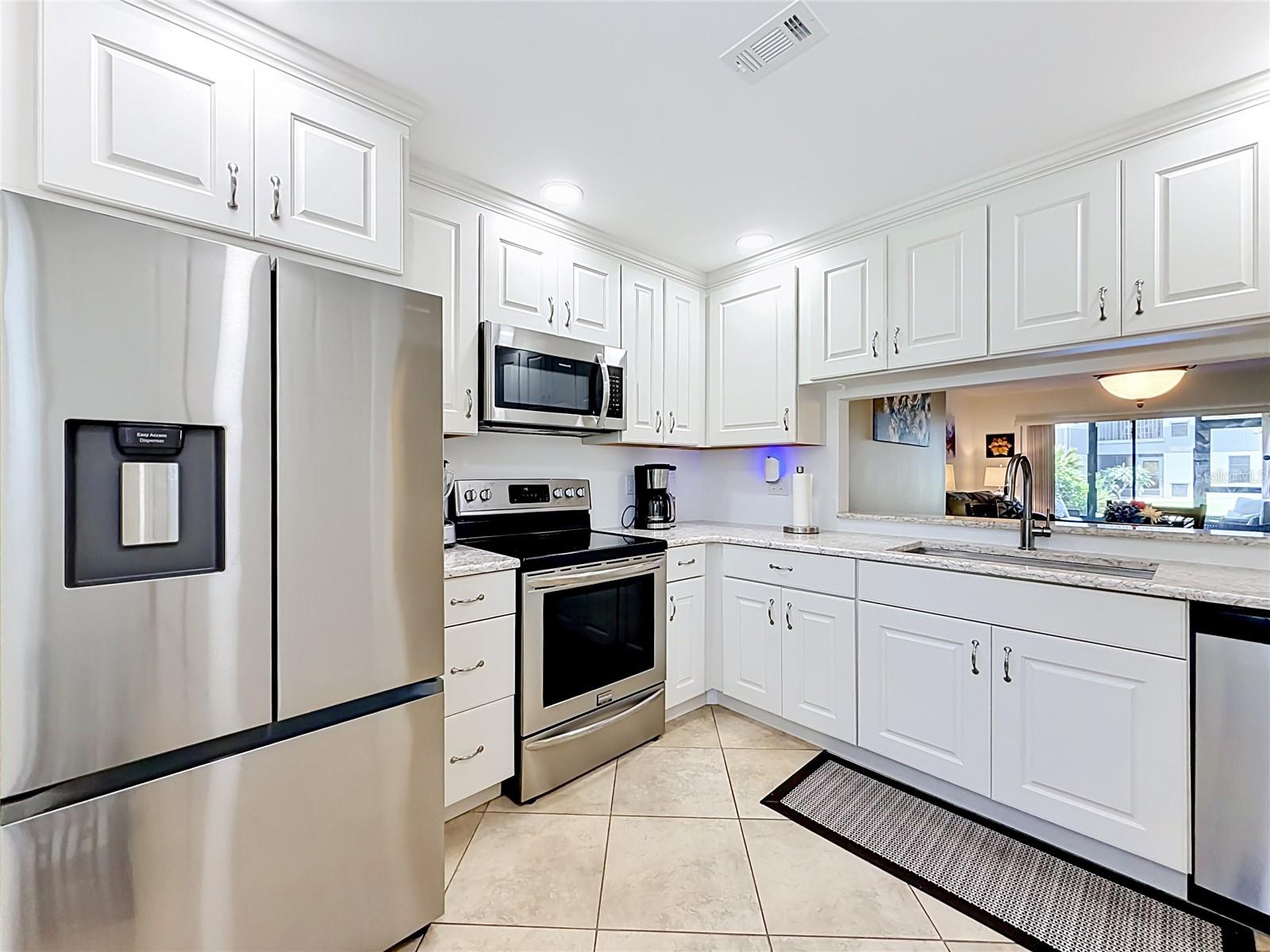RUSTLEWOOD AT COUNTRYSIDE CONDO - Residential