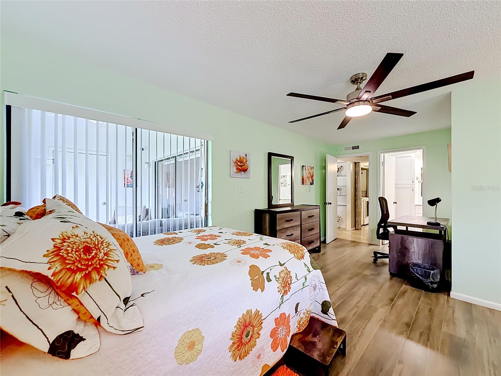 RUSTLEWOOD AT COUNTRYSIDE CONDO - Residential