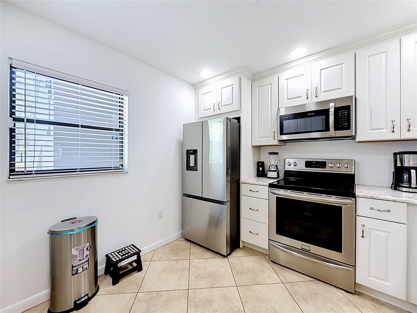 RUSTLEWOOD AT COUNTRYSIDE CONDO - Residential