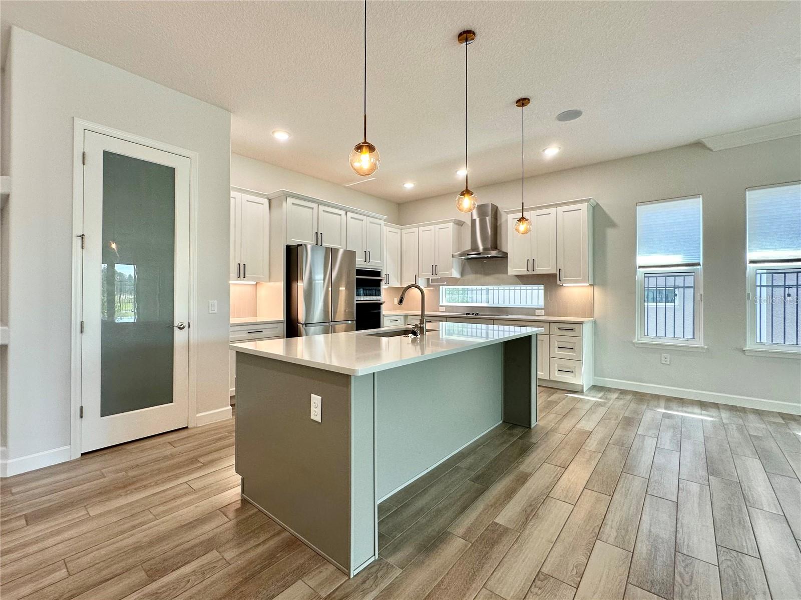 148 HAMPTON LOOP