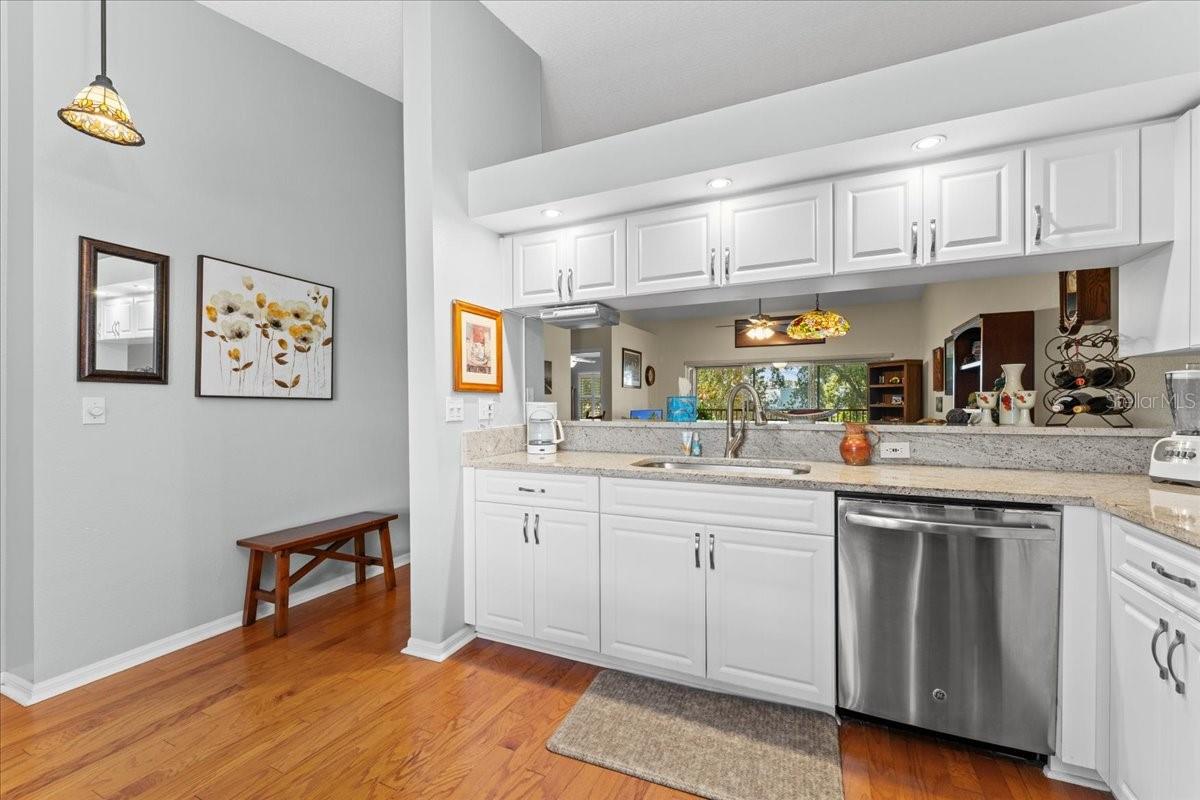 BAY POINTE VILLAS CONDO - Residential