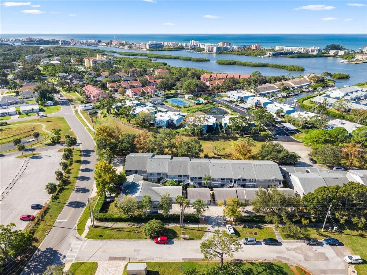 BAY POINTE VILLAS CONDO - Residential