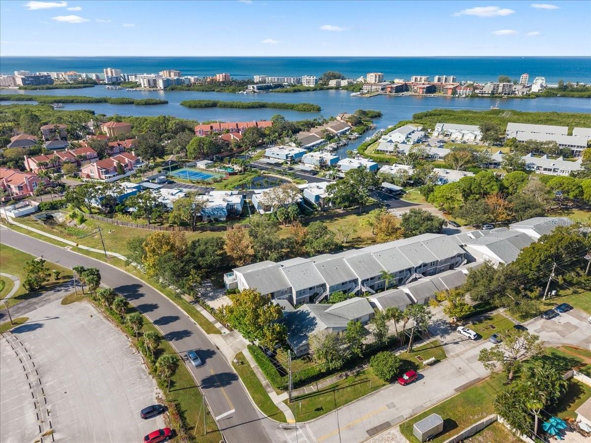 BAY POINTE VILLAS CONDO - Residential