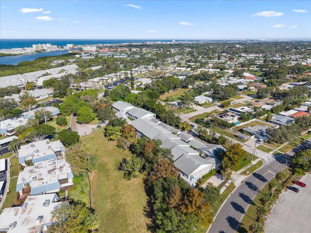 BAY POINTE VILLAS CONDO - Residential