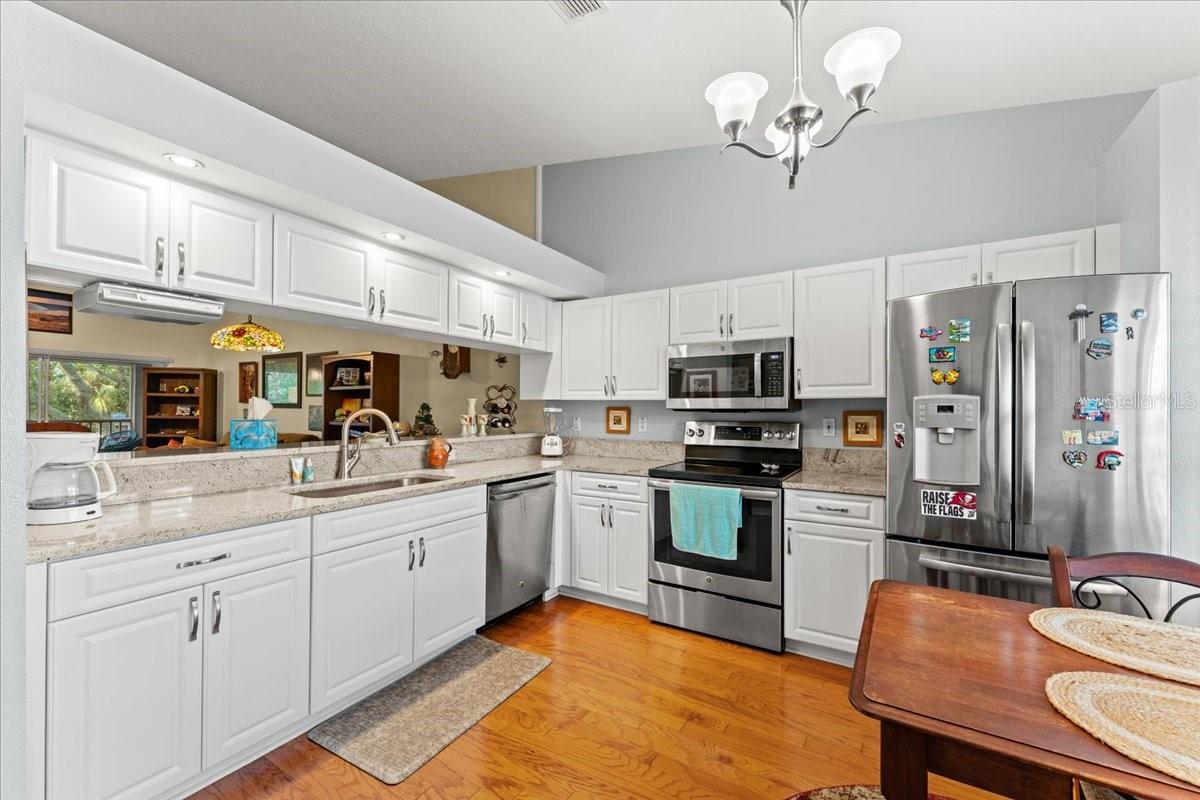 BAY POINTE VILLAS CONDO - Residential