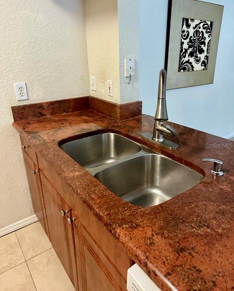 THE PRESERVE AT TEMPLE TERRACE - Residential Lease