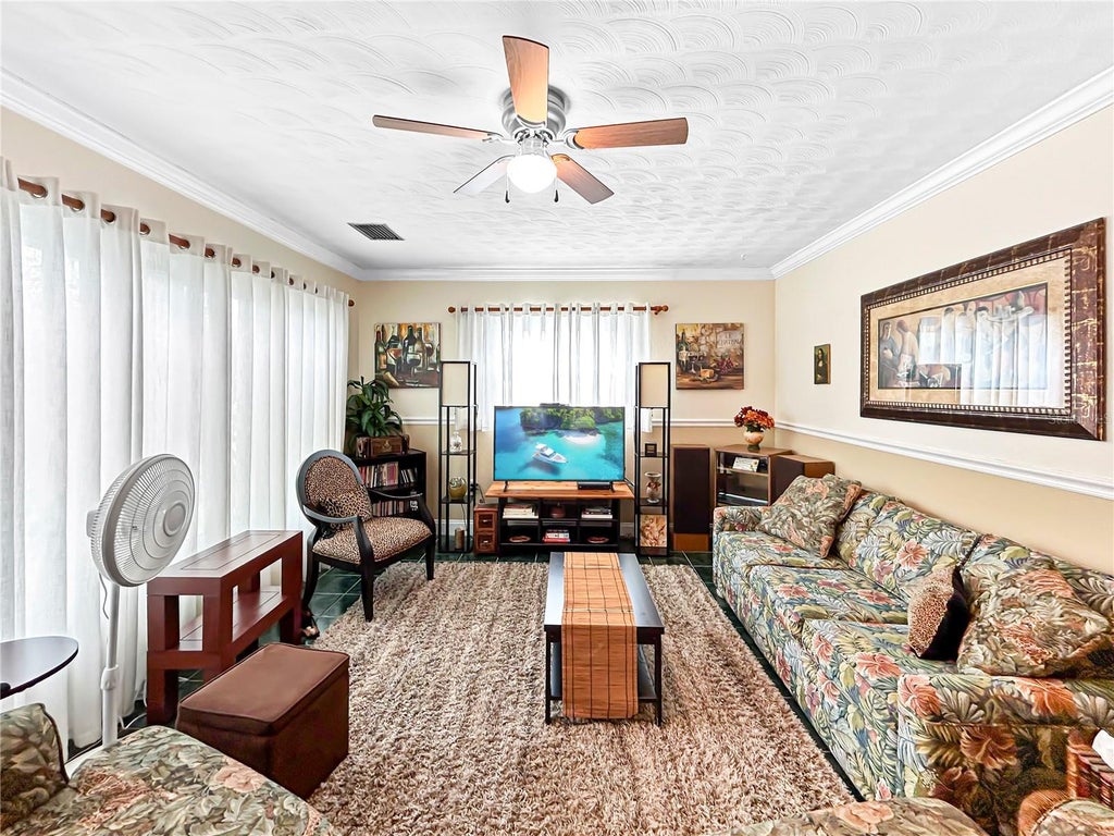 Photo of 2501 32nd Avenue W, Bradenton, FL 34205 (MLS # A4708754)