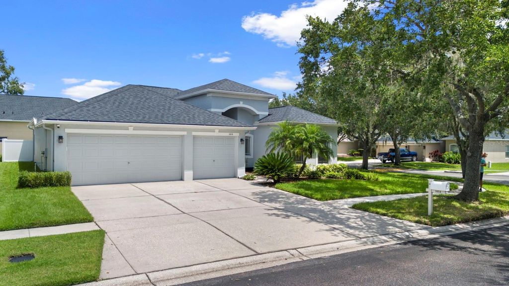 Photo of 1414 Emerald Hill Way, Valrico, FL 33594 (MLS # TB8416248)