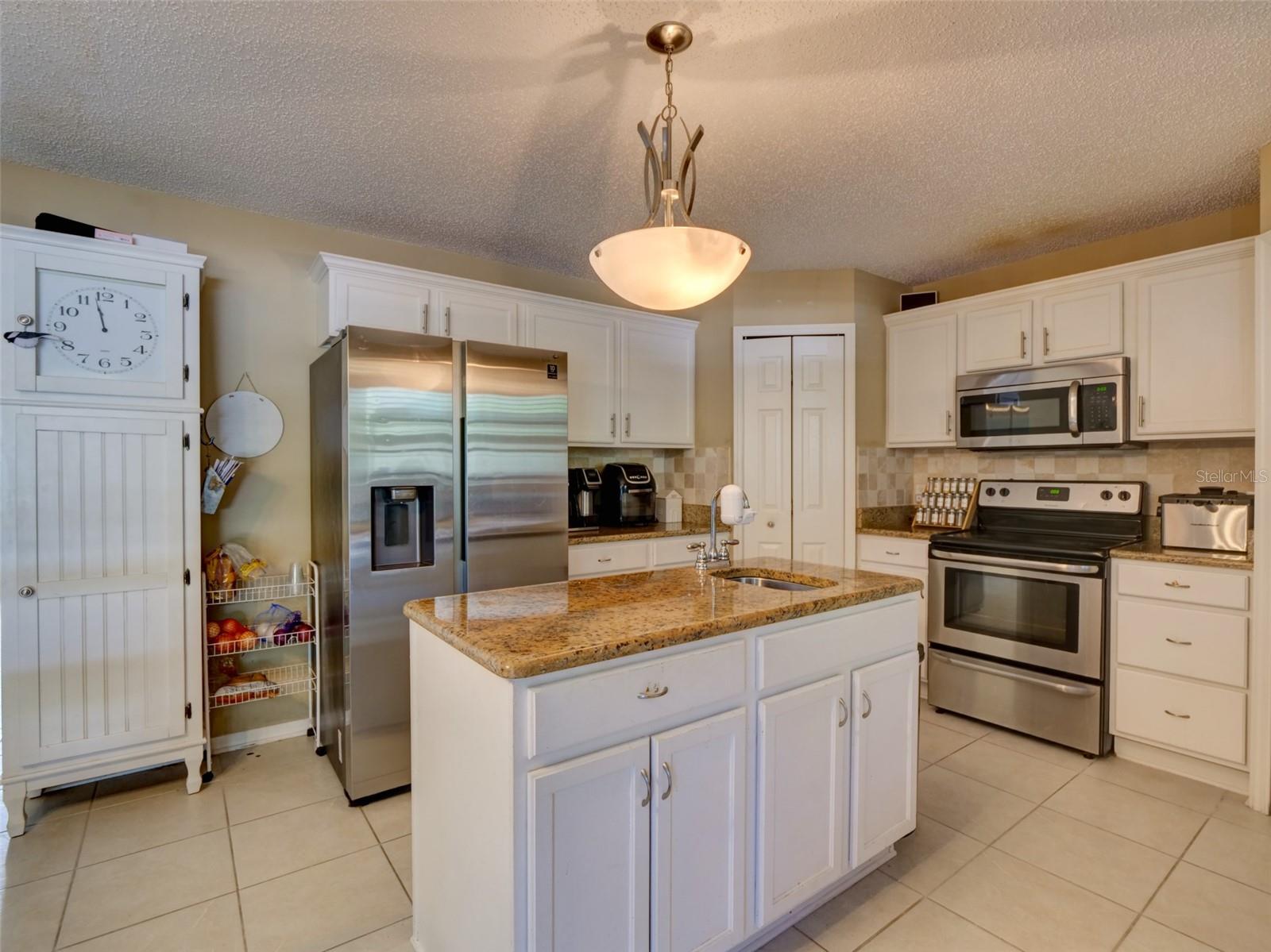 MALLORY SQUARE PH 01 - Residential