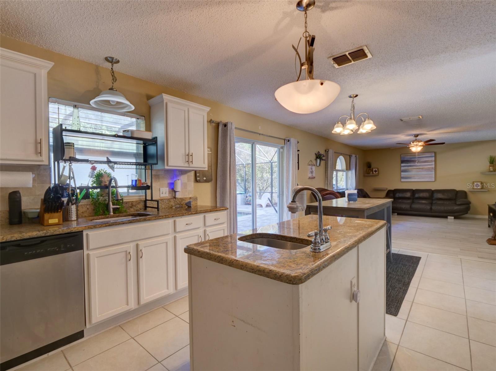 MALLORY SQUARE PH 01 - Residential