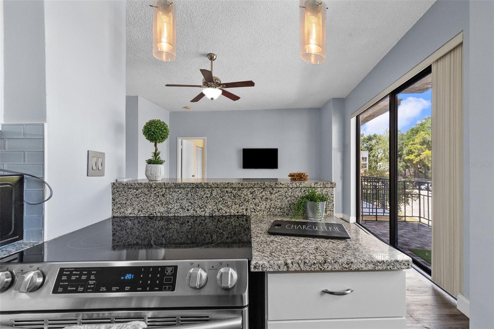 BAYSHORE ROYAL CONDO - Residential