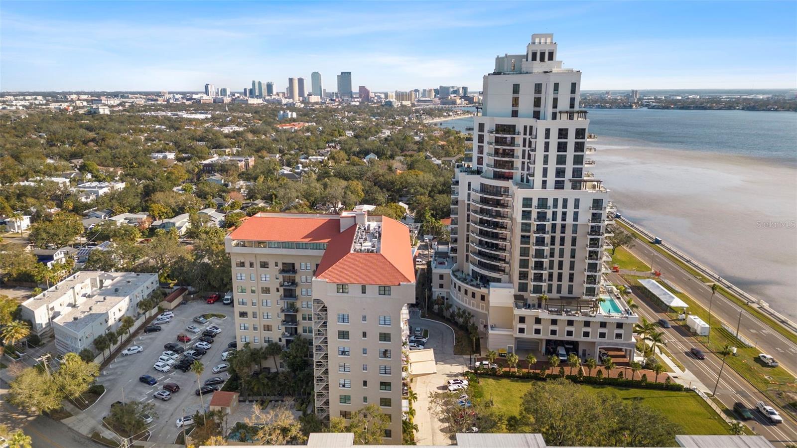 BAYSHORE ROYAL CONDO - Residential