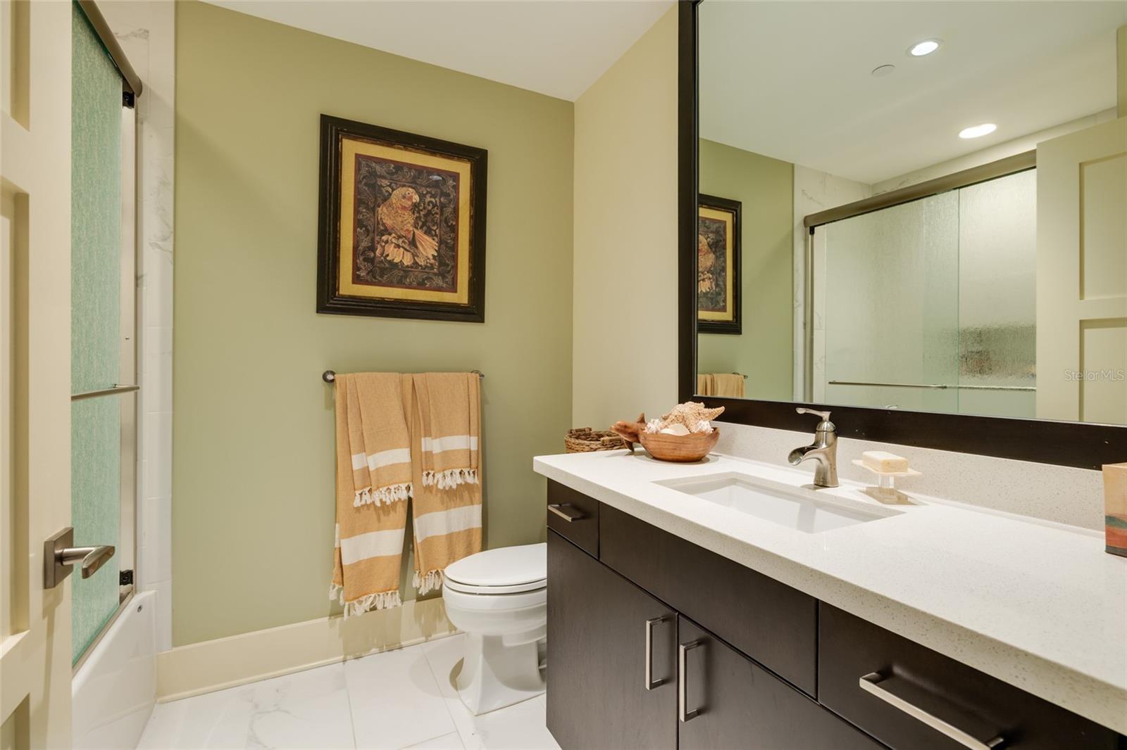 VICTORIA PLACE CONDO - Residential Lease