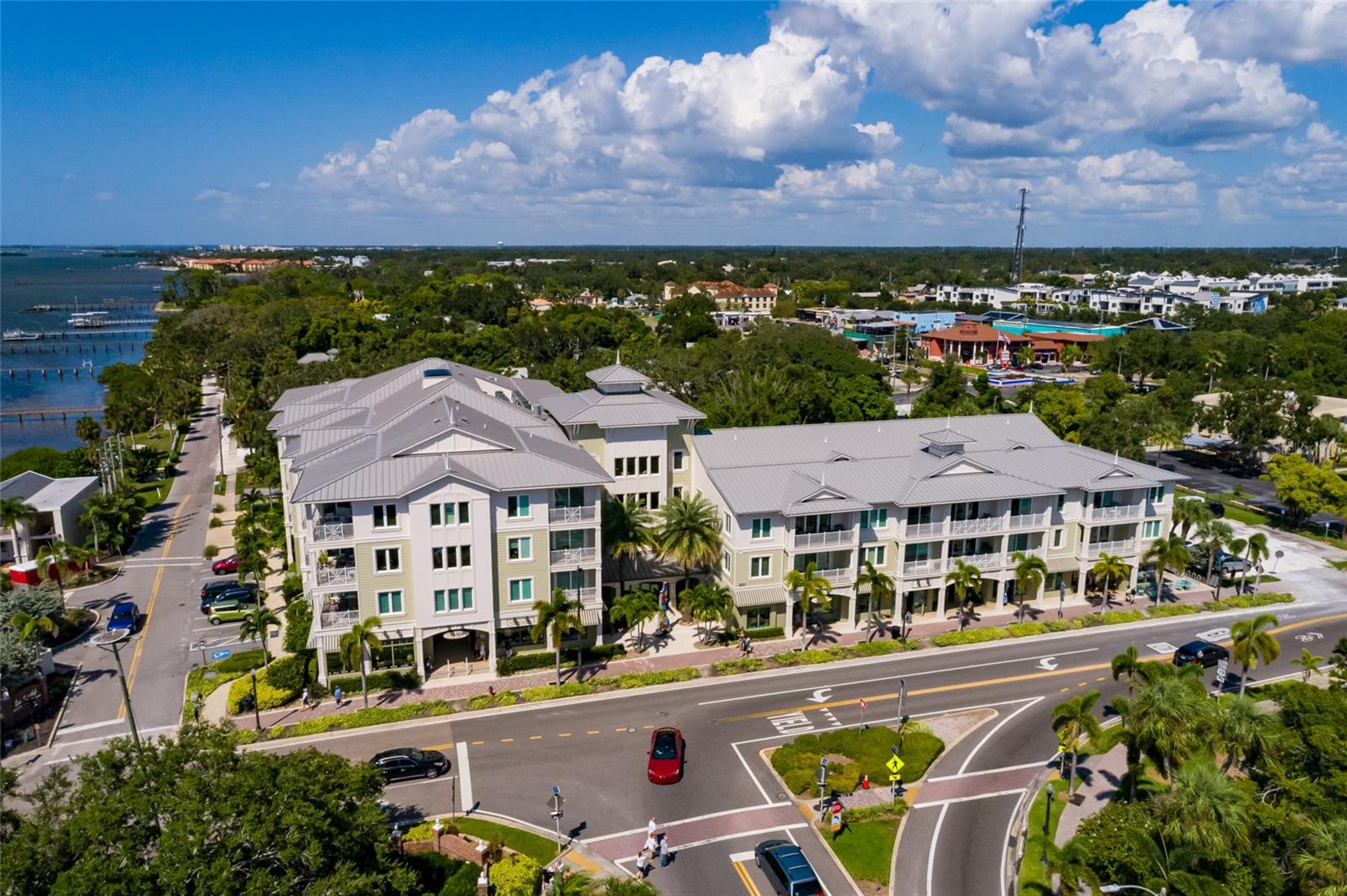VICTORIA PLACE CONDO - Residential Lease