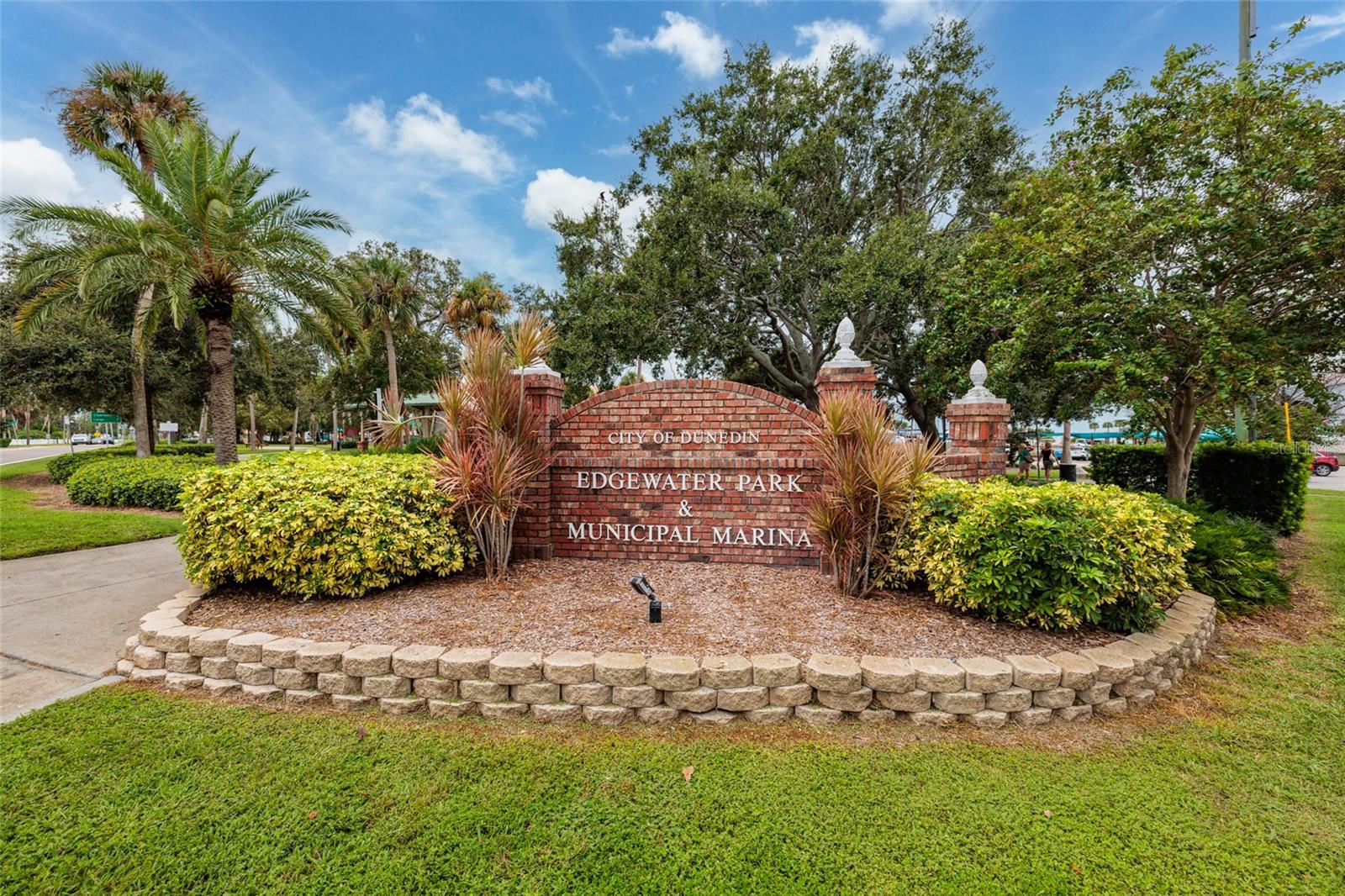 VICTORIA PLACE CONDO - Residential Lease