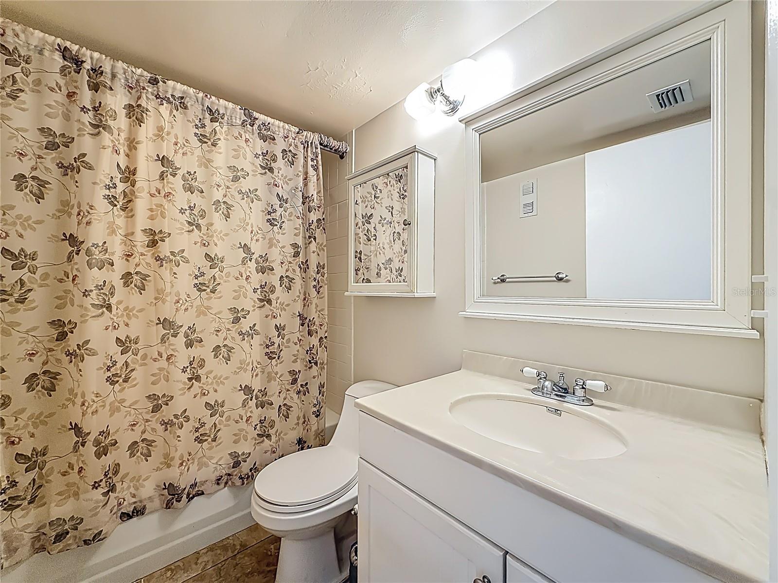 BAY ISLAND GROUP 6 - Residential