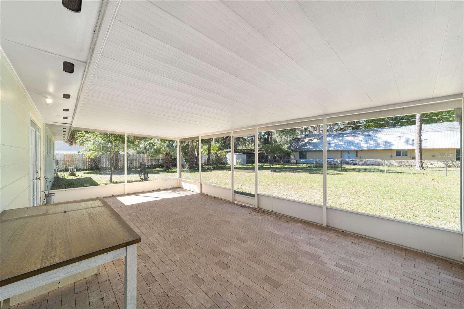 HIDDEN PINES - Residential Lease