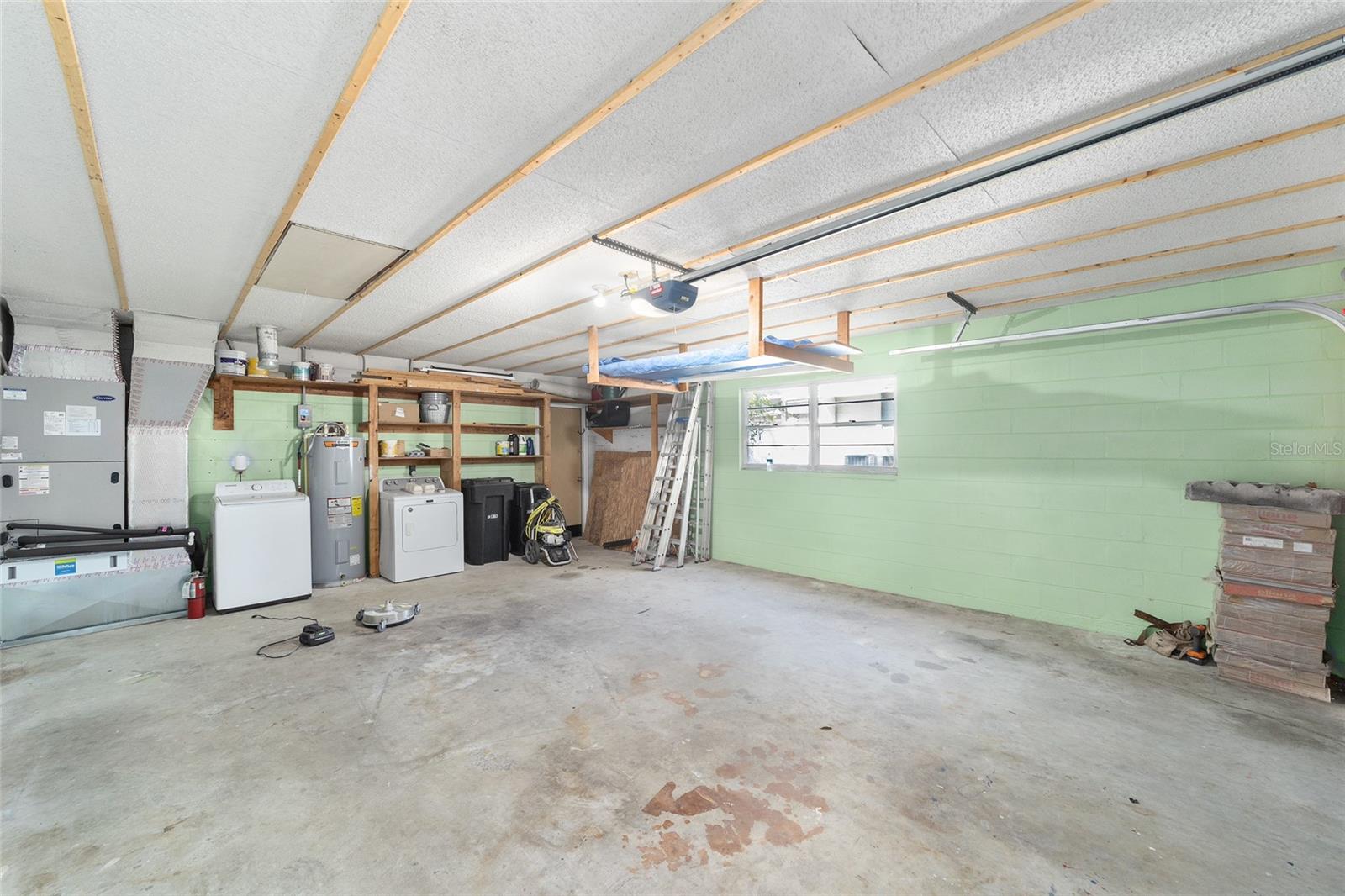 HIDDEN PINES - Residential Lease