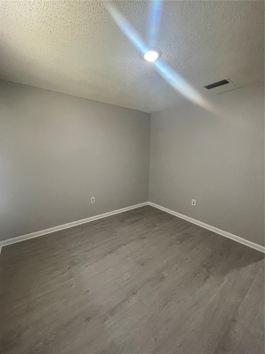 EDWARDS NEWTOWN ADD/LEESBURG - Residential Lease