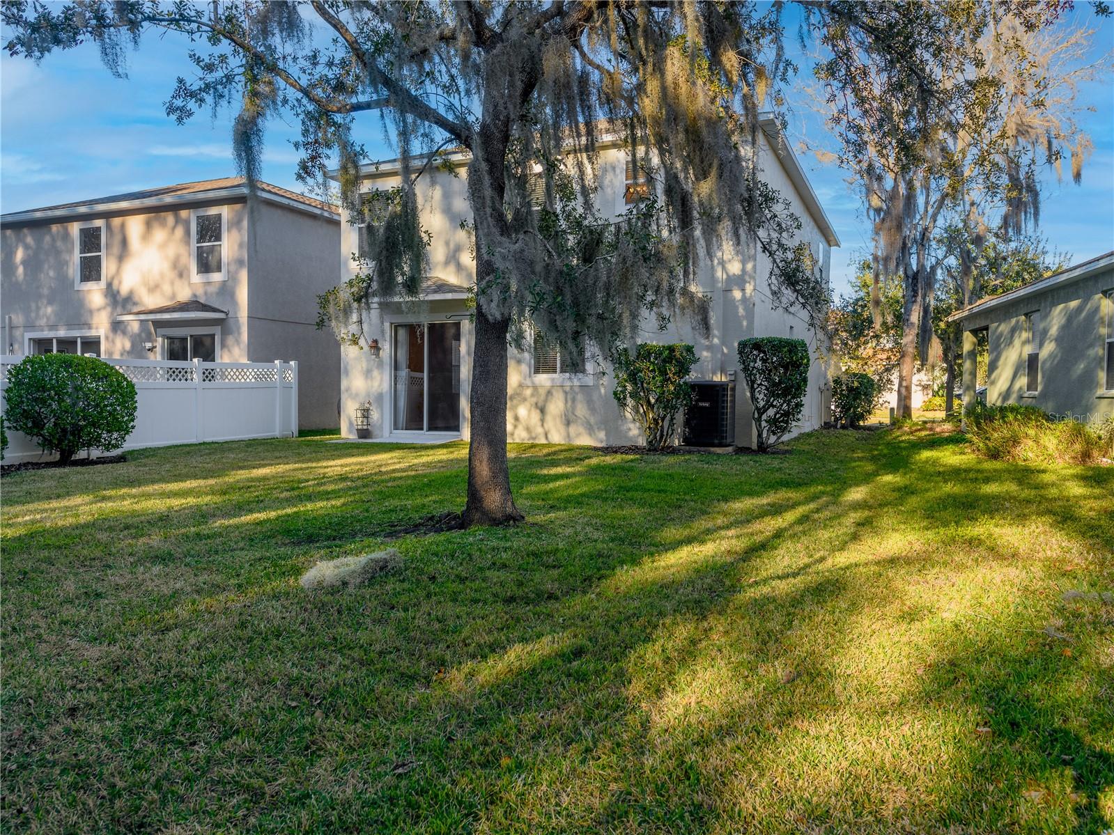 SEVEN OAKS A-9 B-12 B-13&P-13 - Residential Lease